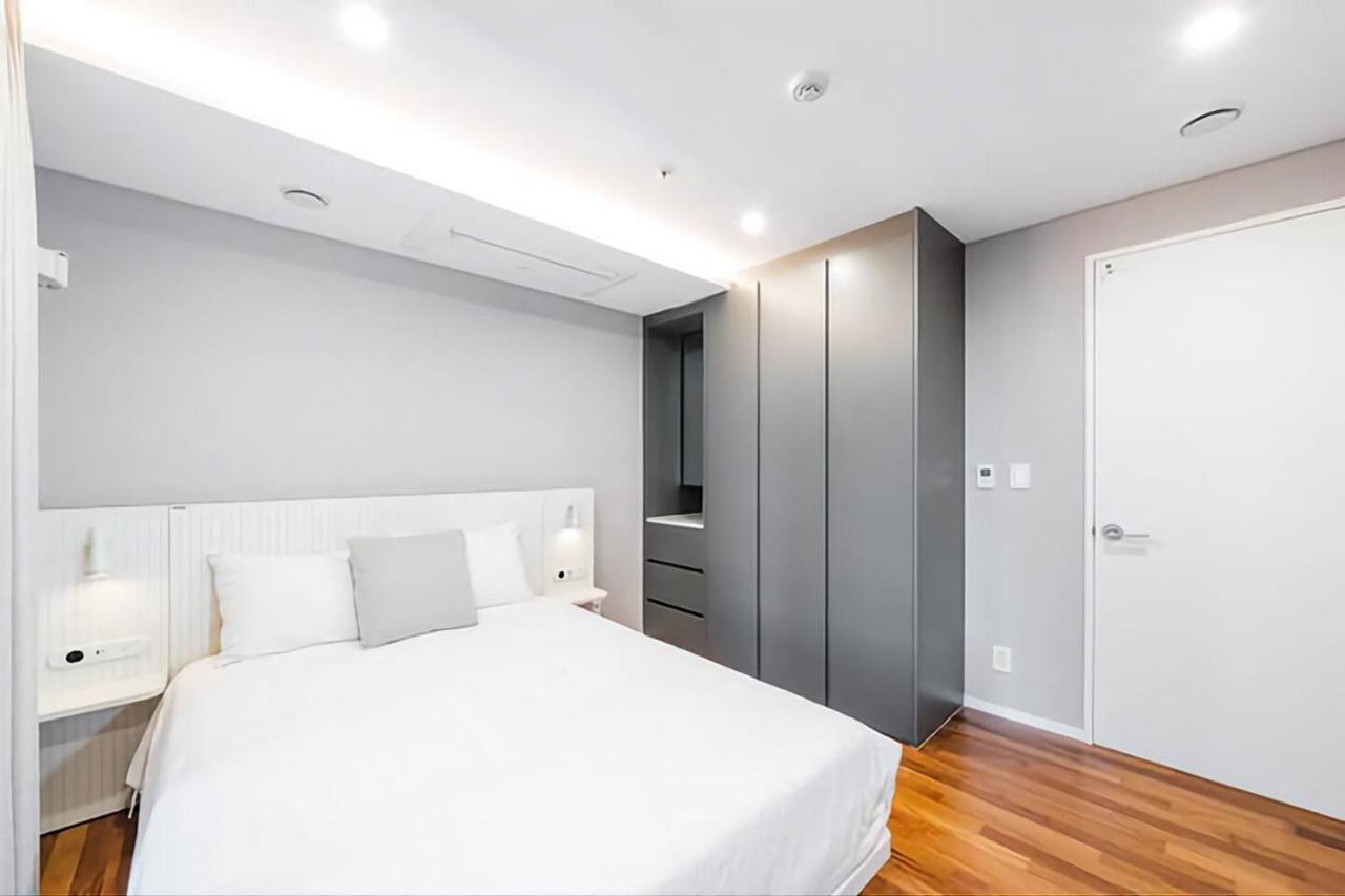Апартаменты Uh Flat The Seocho Сеул Экстерьер фото