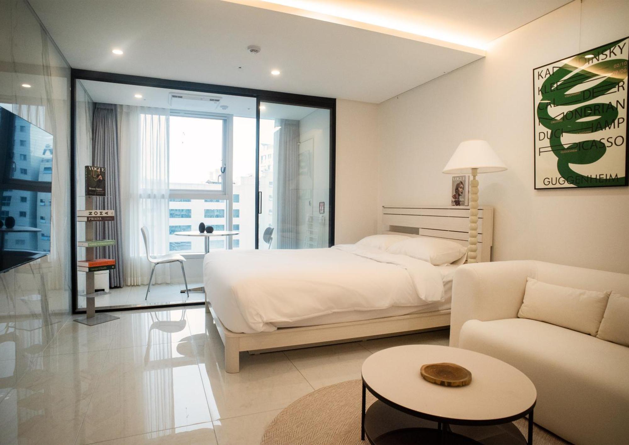 Апартаменты Uh Flat The Seocho Сеул Экстерьер фото