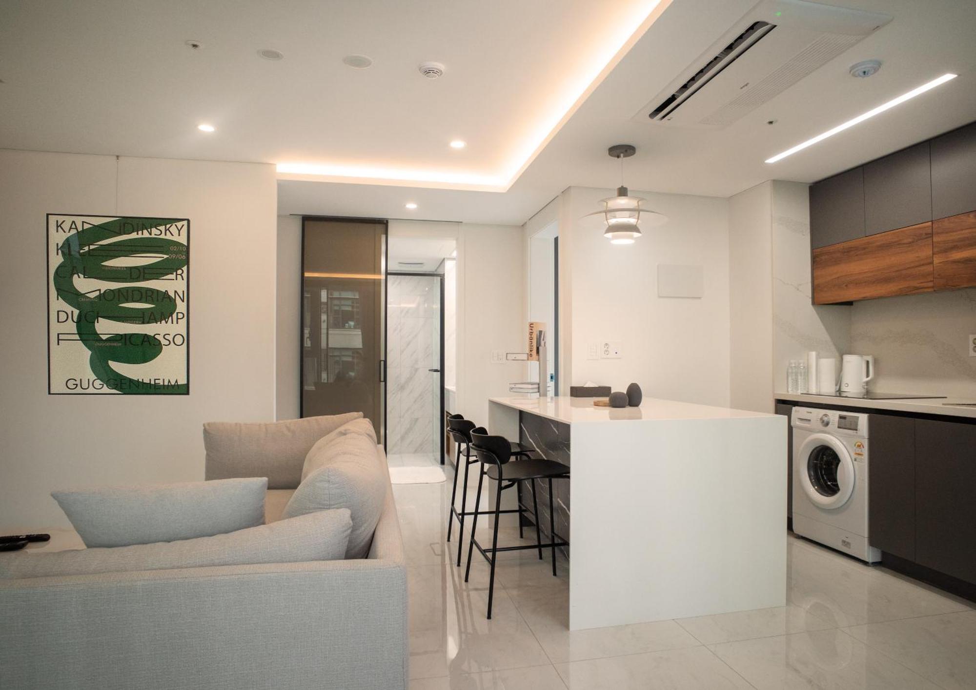 Апартаменты Uh Flat The Seocho Сеул Экстерьер фото