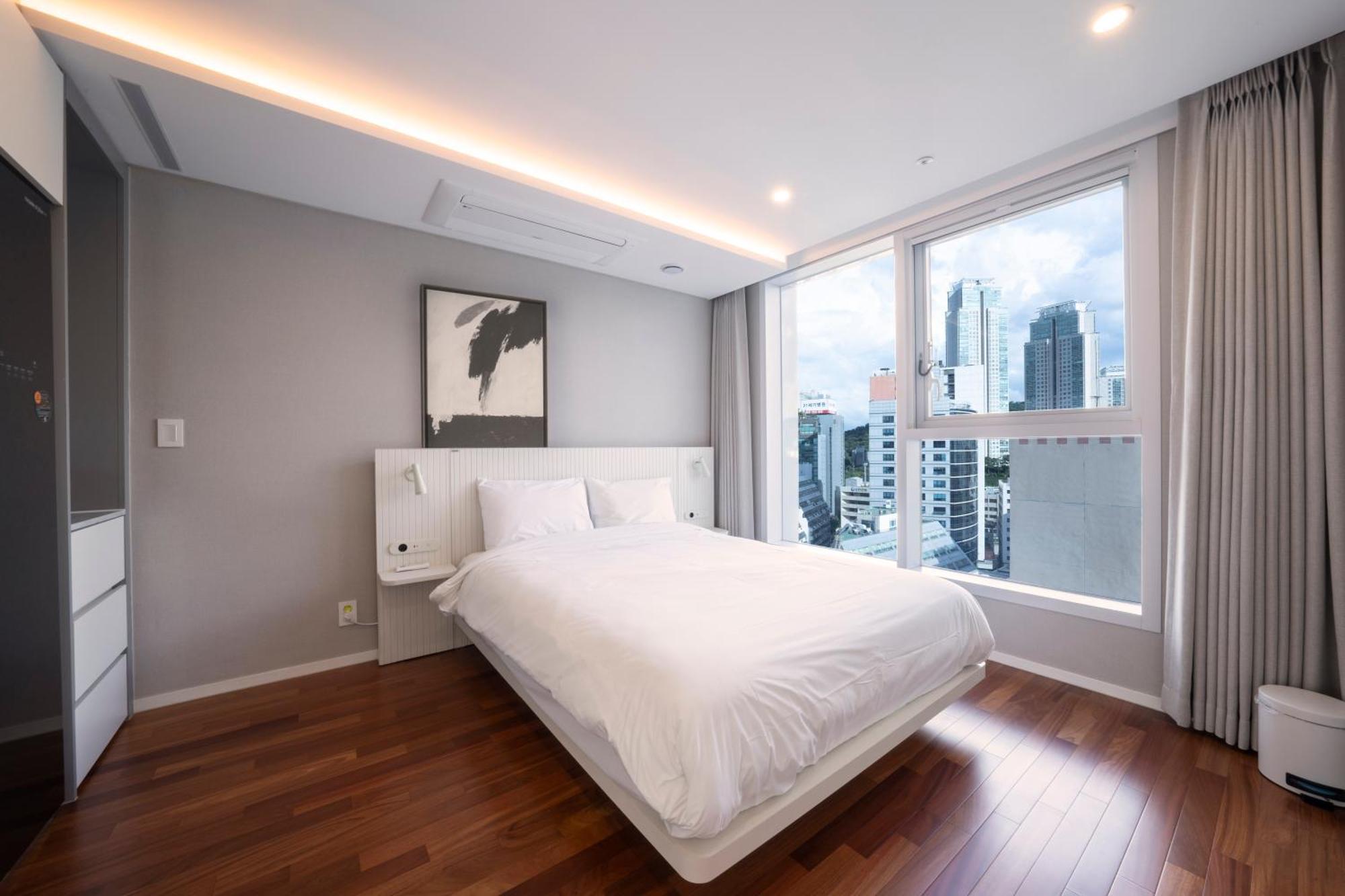 Апартаменты Uh Flat The Seocho Сеул Экстерьер фото