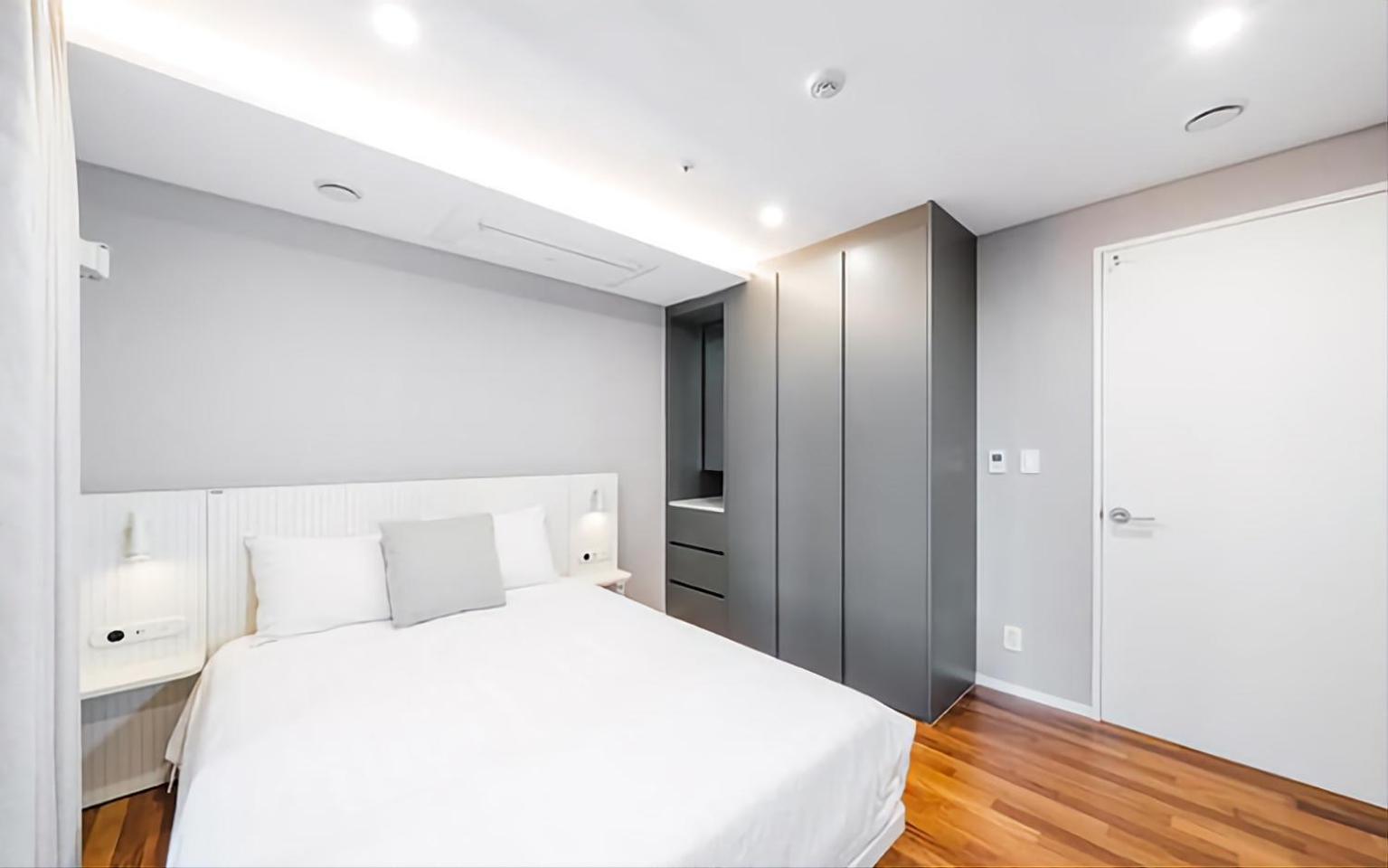 Апартаменты Uh Flat The Seocho Сеул Экстерьер фото
